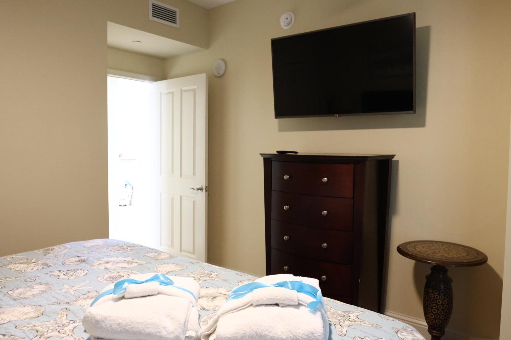 Aqua 1504 Beachfront Condo With Free Beach Chairs Panama City Beach Esterno foto