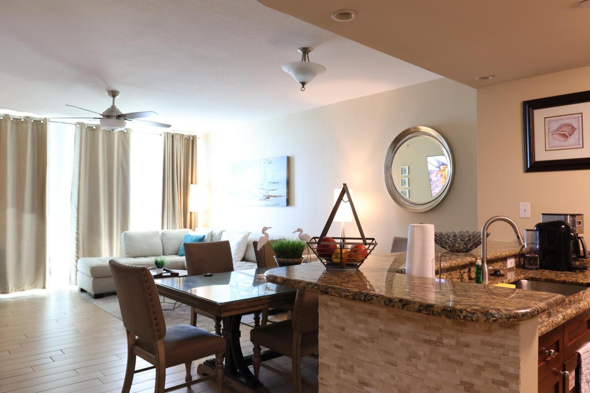Aqua 1504 Beachfront Condo With Free Beach Chairs Panama City Beach Esterno foto