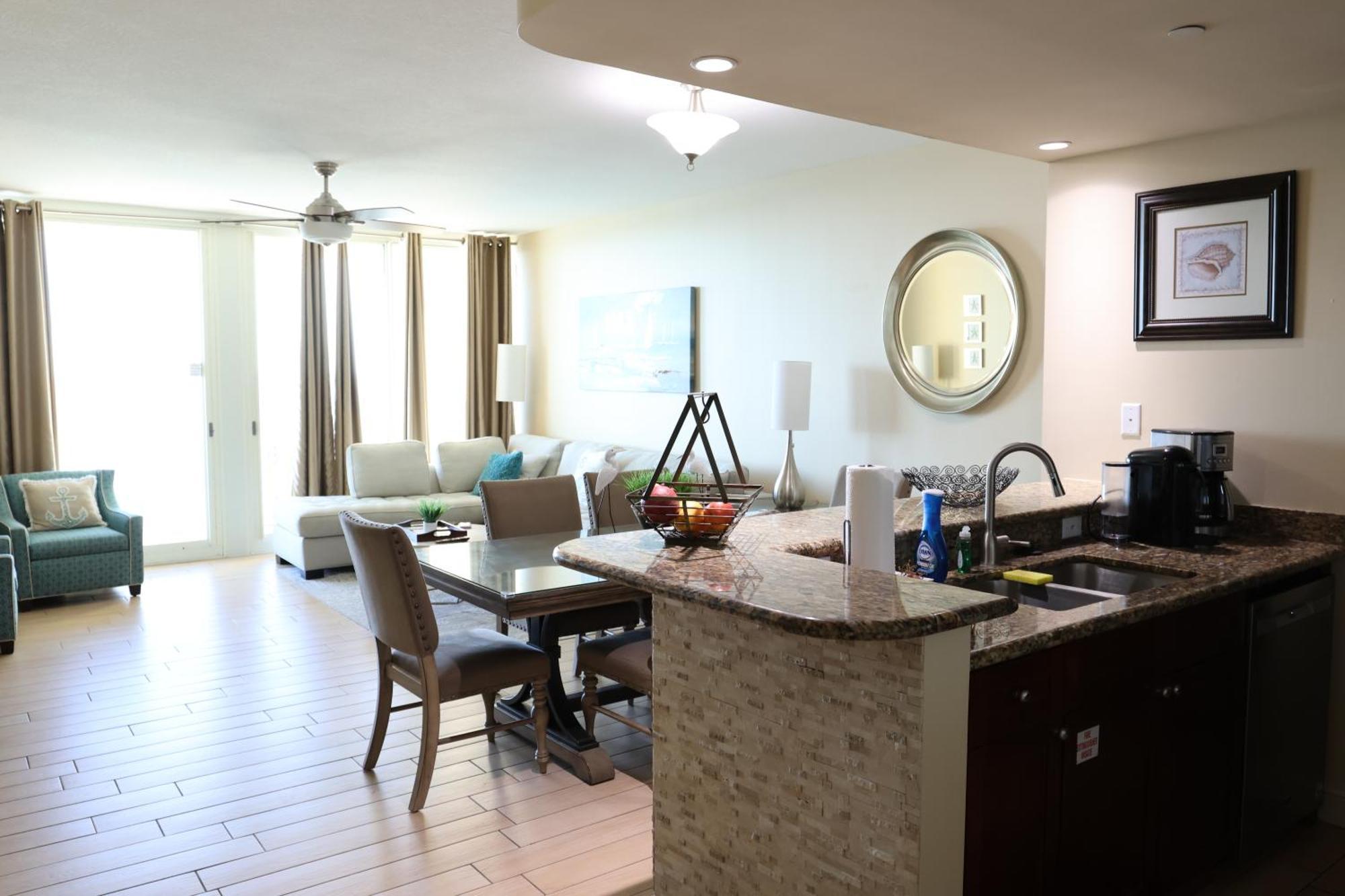 Aqua 1504 Beachfront Condo With Free Beach Chairs Panama City Beach Esterno foto